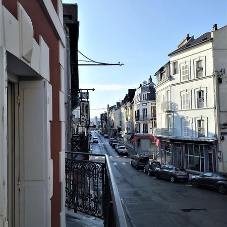 Le Capitaine Jack Leilighet Trouville-sur-Mer Eksteriør bilde