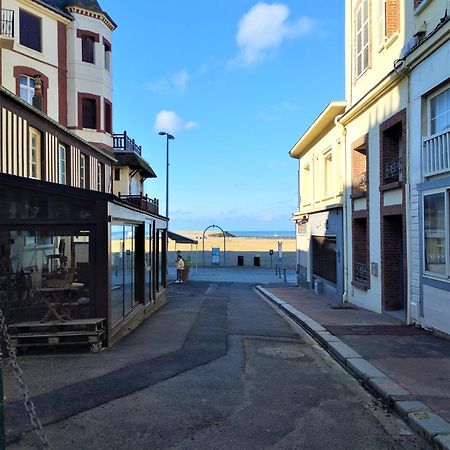 Le Capitaine Jack Leilighet Trouville-sur-Mer Eksteriør bilde