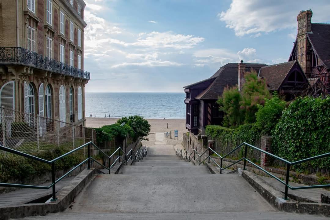 Le Capitaine Jack Leilighet Trouville-sur-Mer Eksteriør bilde